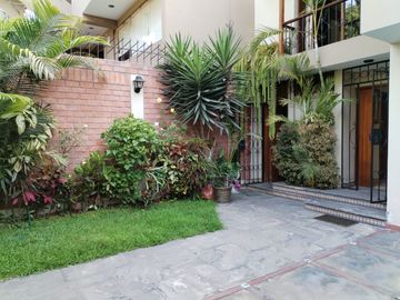 Exclusiva Residencia Frente Al Parque Ecológico Loma Amarilla