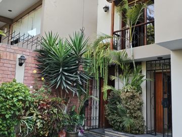 Exclusiva Residencia Frente Al Parque Ecológico Loma Amarilla
