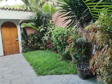 Exclusiva Residencia Frente Al Parque Ecológico Loma Amarilla