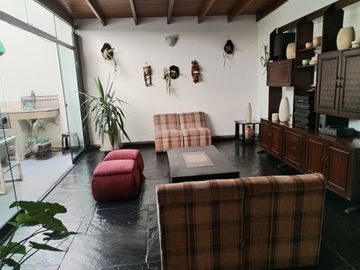 Exclusiva Residencia Frente Al Parque Ecológico Loma Amarilla