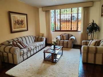 Exclusiva Residencia Frente Al Parque Ecológico Loma Amarilla