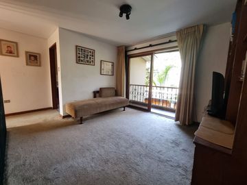 Exclusiva Residencia Frente Al Parque Ecológico Loma Amarilla