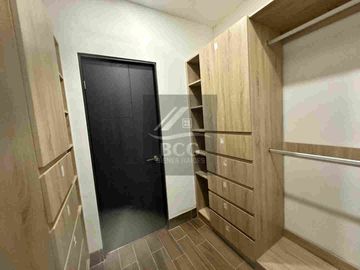 CASA EN VENTA CUMBRES ELITE PREMIER