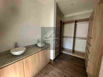 CASA EN VENTA CUMBRES ELITE PREMIER