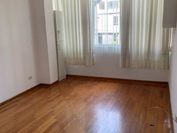 SE ALQUILA AMPLIO DEPARTAMENTO DE 130 M2 EXCELENTE UBICACION.