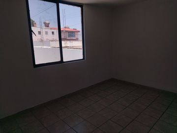 CASA EN VENTA EN LOMAS DEL MÁRMOL