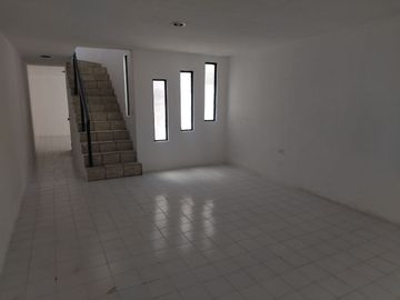 CASA EN VENTA EN LOMAS DEL MÁRMOL