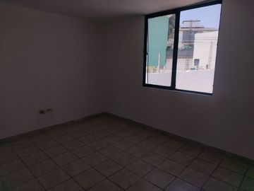 CASA EN VENTA EN LOMAS DEL MÁRMOL