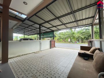 Twin house in a prime location on the Ko Teng - Wat Somwang line