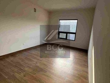 CASA EN VENTA CARRETERA NACIONAL, FRACC. LOS CRISTALES