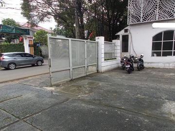 Rumah Bonus Kantor dan Ruang Usaha, 1.5km ke Pondok Labu Raya
