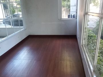 Rumah Bonus Kantor dan Ruang Usaha, 1.5km ke Pondok Labu Raya