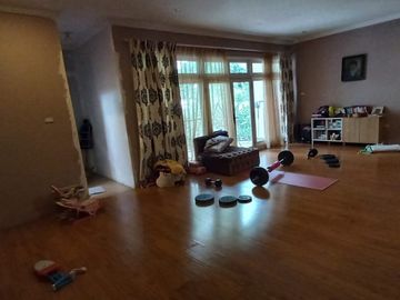 Rumah Bonus Kantor dan Ruang Usaha, 1.5km ke Pondok Labu Raya