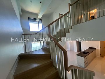 PH-X Mandani Bay Suites