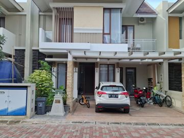 Rumah Mewah Semi Furnish di Perum Vasana Residence Condong Catur Sleman