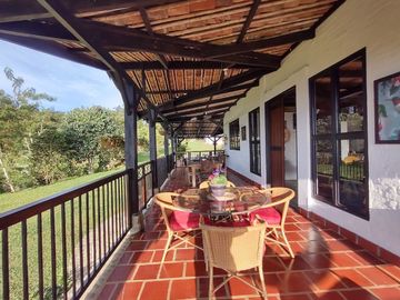 Vendo espectacular casa finca en La Clorinda Borrero Ayerbe