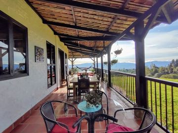 Vendo espectacular casa finca en La Clorinda Borrero Ayerbe