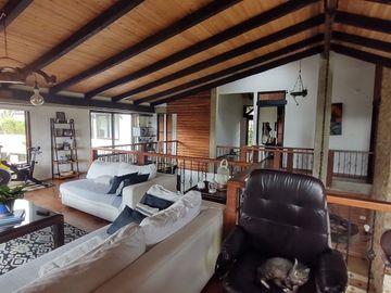 Vendo espectacular casa finca en La Clorinda Borrero Ayerbe
