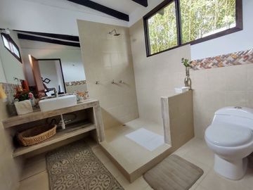 Vendo espectacular casa finca en La Clorinda Borrero Ayerbe