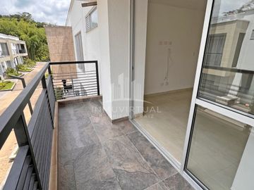 SE ARRIENDA CASA PINARES ALTO