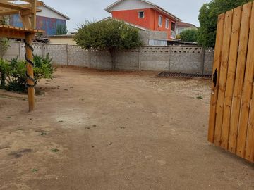 CASA Y SITIO PARA CONSTRUIR EN EL QUISCO.