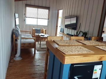 CASA Y SITIO PARA CONSTRUIR EN EL QUISCO.