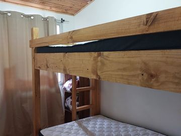 CASA Y SITIO PARA CONSTRUIR EN EL QUISCO.