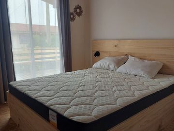 CASA Y SITIO PARA CONSTRUIR EN EL QUISCO.