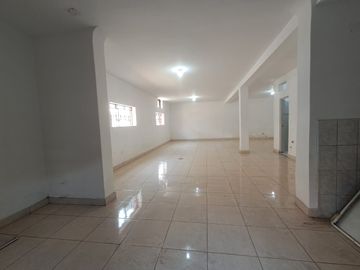 Se Vende Local Comercial De 81 M2 En El Callao