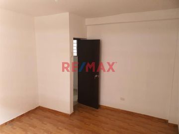 Se Vende Departamento Amplio 1er piso En El Callao