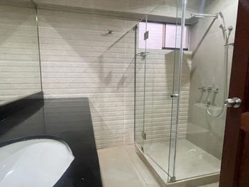 Bajó de precio !!!! Lindo Departamento en Chacarilla de 206m2