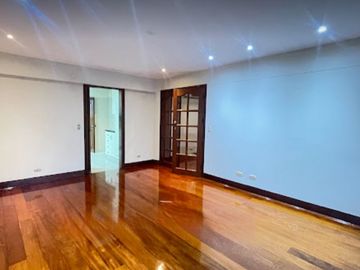 Bajó de precio !!!! Lindo Departamento en Chacarilla de 206m2