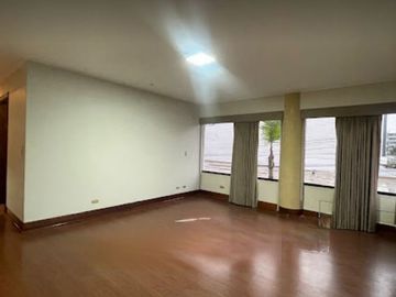 Bajó de precio !!!! Lindo Departamento en Chacarilla de 206m2