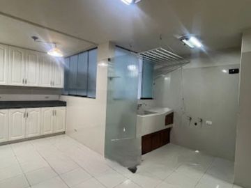 Bajó de precio !!!! Lindo Departamento en Chacarilla de 206m2