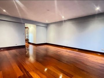Bajó de precio !!!! Lindo Departamento en Chacarilla de 206m2