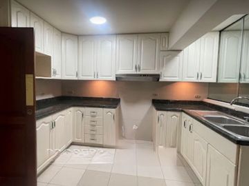 Bajó de precio !!!! Lindo Departamento en Chacarilla de 206m2