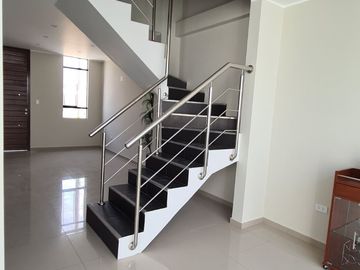 Casa de estreno en Dunas de La Florida VI Etapa – Diseño moderno y ubicación estratégica