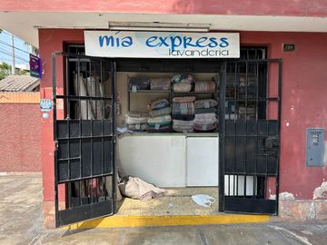 🏠 VENTA DE CASA + DEPARTAMENTO + LOCAL COMERCIAL EN ESQUINA – SURCO