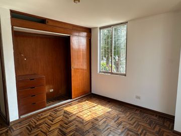 🏠 VENTA DE CASA + DEPARTAMENTO + LOCAL COMERCIAL EN ESQUINA – SURCO