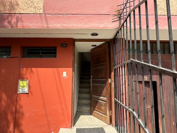 🏠 VENTA DE CASA + DEPARTAMENTO + LOCAL COMERCIAL EN ESQUINA – SURCO