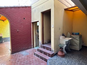 🏠 VENTA DE CASA + DEPARTAMENTO + LOCAL COMERCIAL EN ESQUINA – SURCO