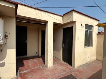 🏠 VENTA DE CASA + DEPARTAMENTO + LOCAL COMERCIAL EN ESQUINA – SURCO