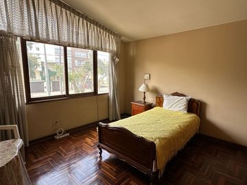 🏠 VENTA DE CASA + DEPARTAMENTO + LOCAL COMERCIAL EN ESQUINA – SURCO