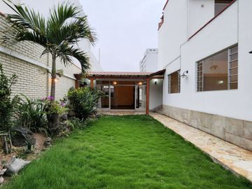 LINDA CASA 372M2, 05 DORMITORIOS 02 TERRAZAS EN CORPAC SAN ISIDRO