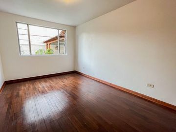 LINDA CASA 372M2, 05 DORMITORIOS 02 TERRAZAS EN CORPAC SAN ISIDRO