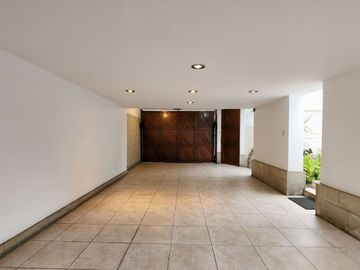 LINDA CASA 372M2, 05 DORMITORIOS 02 TERRAZAS EN CORPAC SAN ISIDRO
