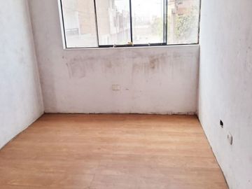 Se Vende Casa Frente A Parque En Carabayllo.