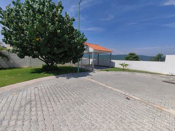 VENTA CASA, CON ALBERCA, XOCHITEPEC MORELOS