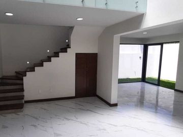Casa en Venta en Bugambilias, coto Santa Fe, Zapopan, Jalisco