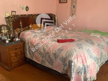 Propiedad antigua en venta como terreno ideal para hacer edificio para oficina, clínica, departamentos nuevos